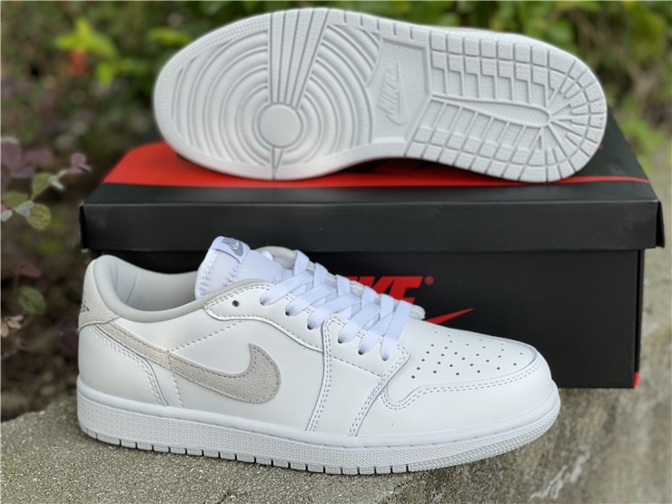 Air Jordan 1 Low OG Neutral Grey CZ0790-100