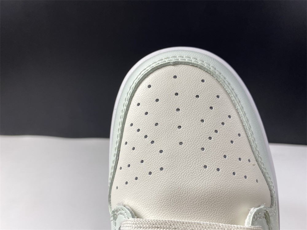 Nike Dunk Low Barely Green DD1503-104