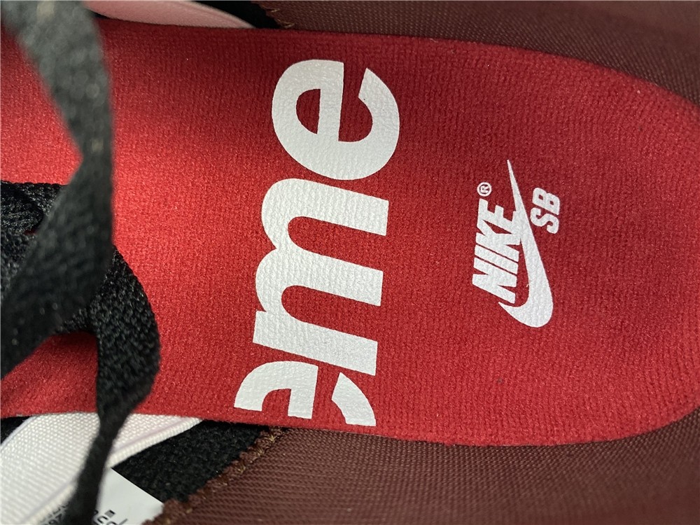 S*p*e x Nike SB Dunk Low DH3228-100