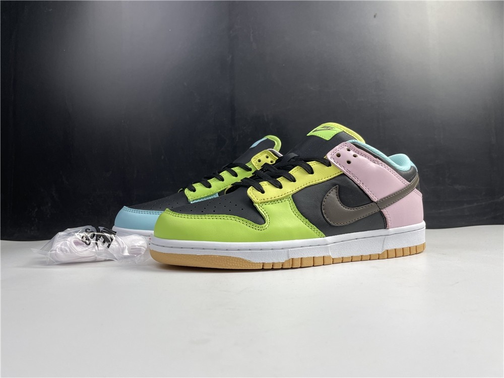 Nike Dunk Low SE “Free 99” DH0952-001