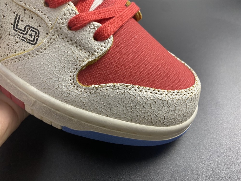Ishod Wair x Magnus Walker x Nike SB Dunk High DH7683-100