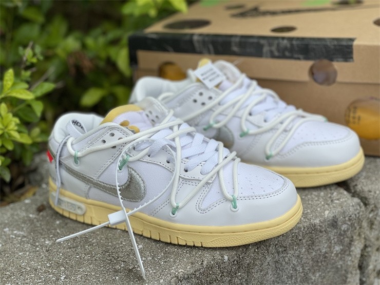 OFF-WHITE x Futura x Nike Dunk Low DM1602-127