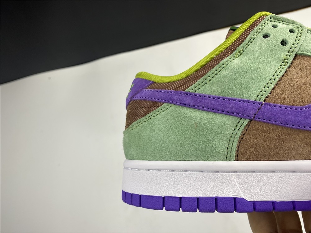 Nike SB Dunk Low SP “Veneer” DA1469-200