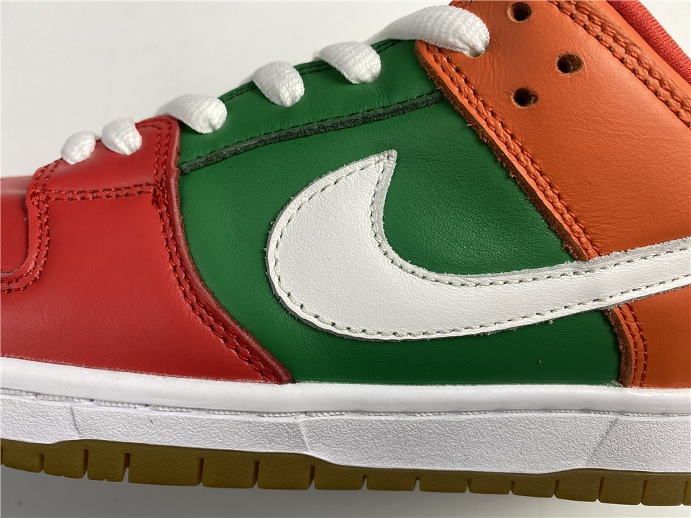 NIKE SB DUNK LOW 7-ELEVEN x CZ5130-600