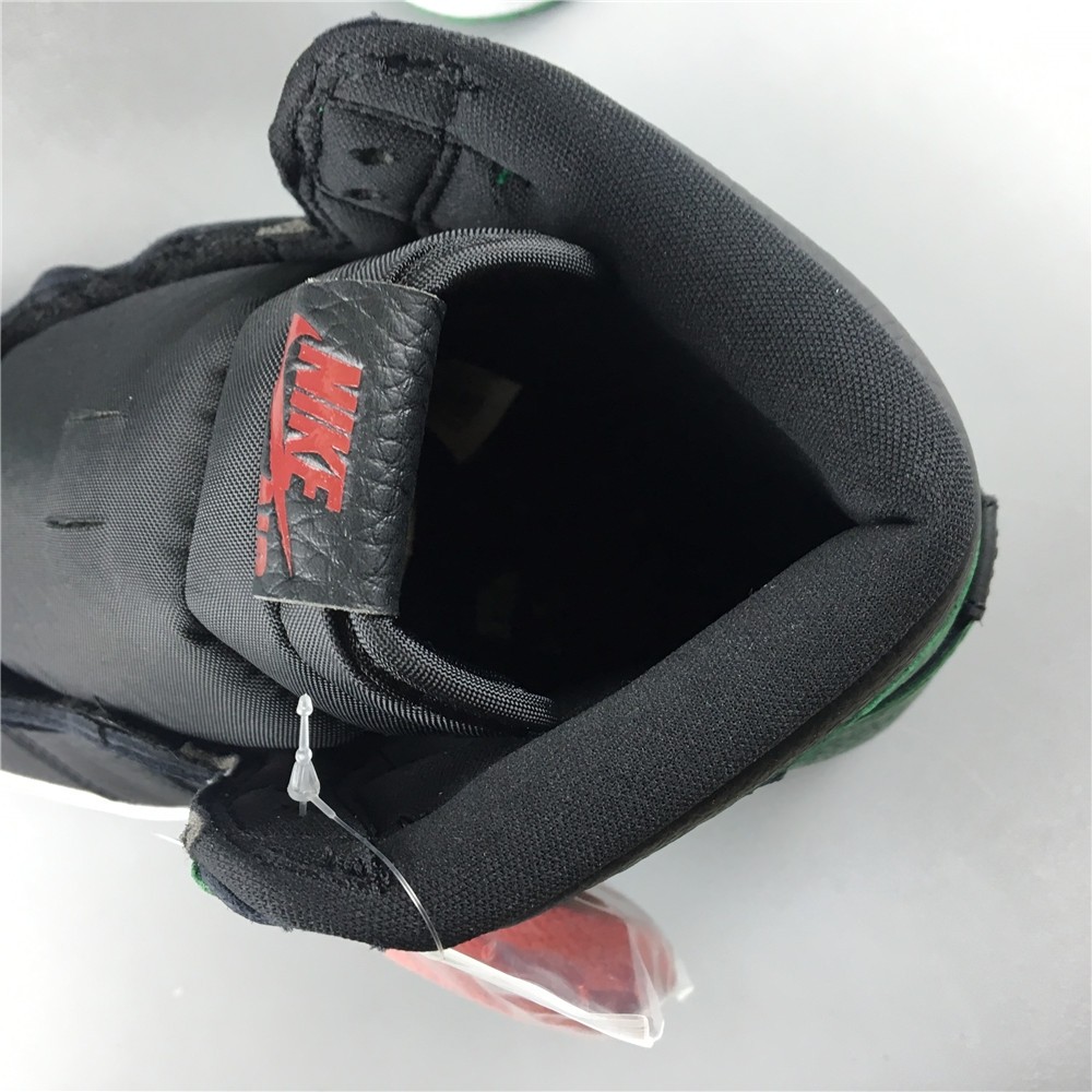 Air Jordan 1 Retro High OG “Pine Green” 555088-030