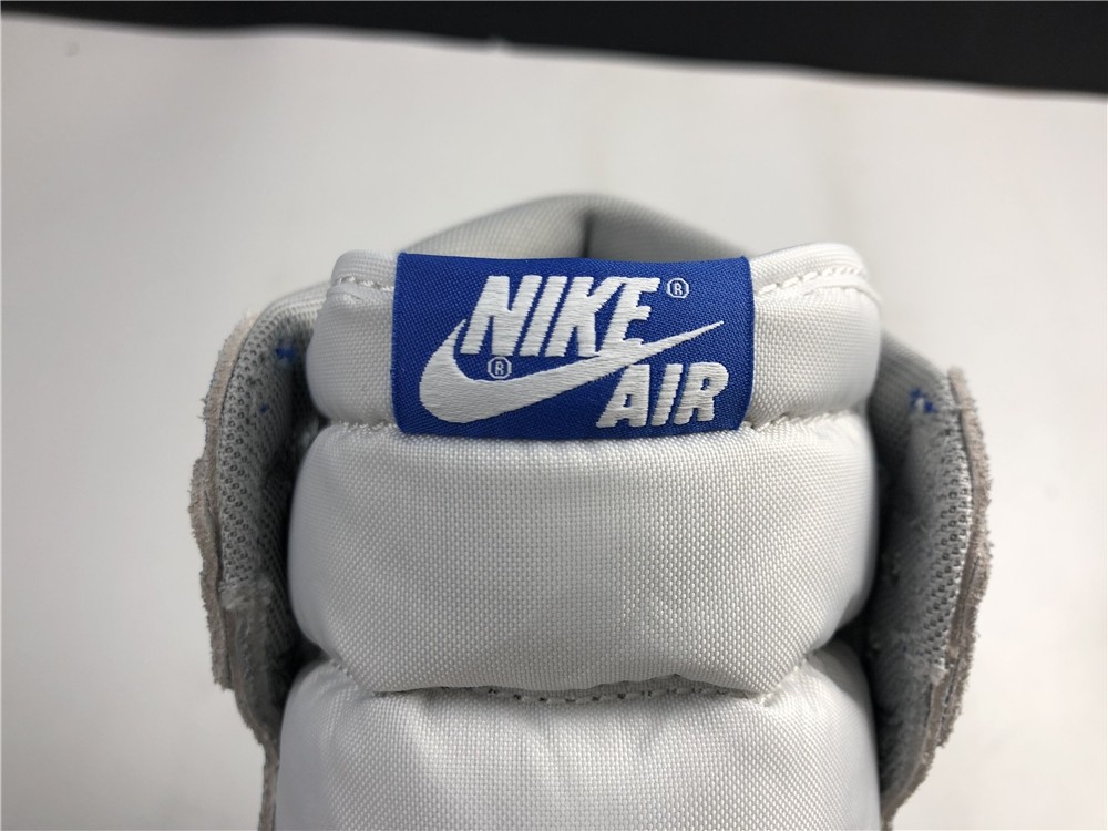 Air Jordan 1 ”Hype Royal“ 555088-402