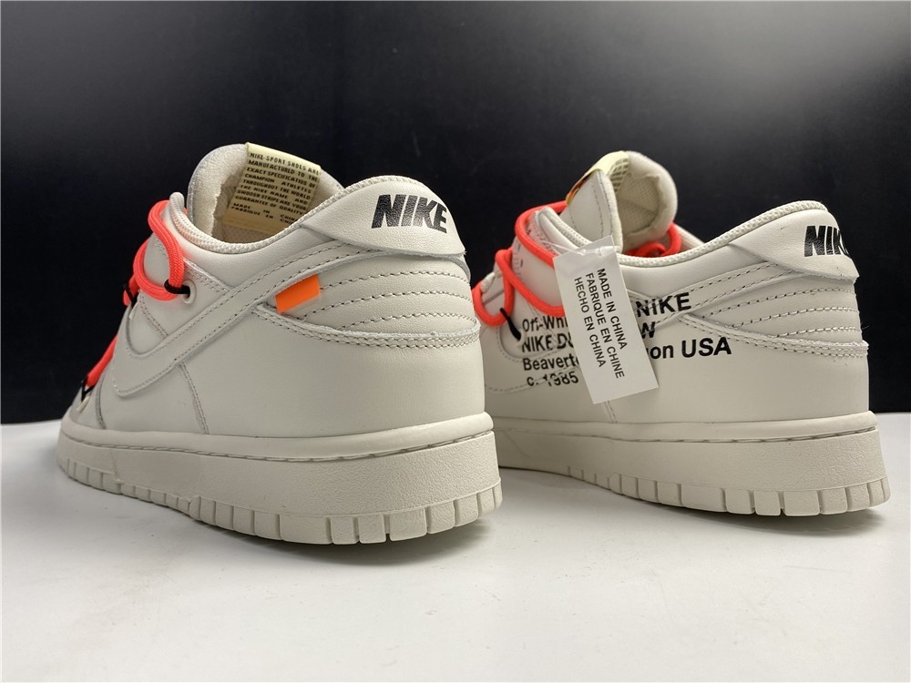 Off-White x Nike Dunk Low CT0856-900