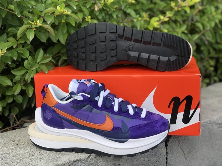 Sacai x Nike VaporWaffle DD1875-200