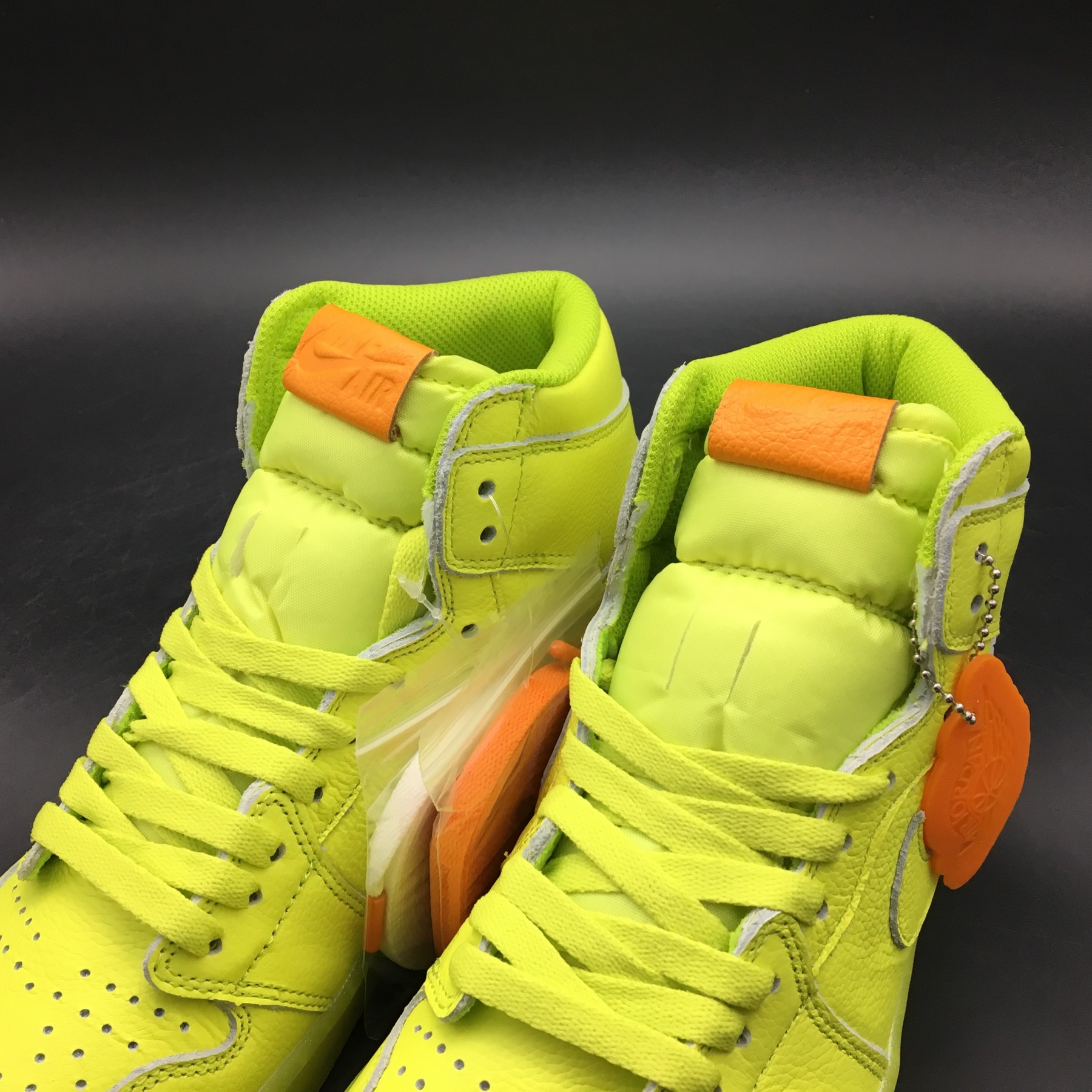 AIR JORDAN 1 RETRO HI “Gatorade”  Cyber mens AJ5997-345