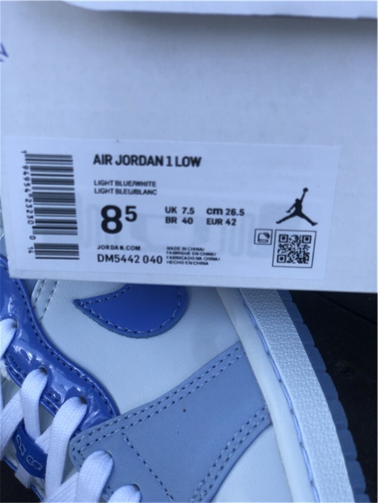 Air Jordan 1 Low Mighty Swooshers DM5442-040