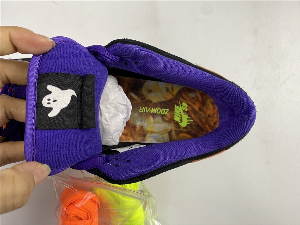 Nike SB Dunk Low “Night of Mischief” BQ6817-006