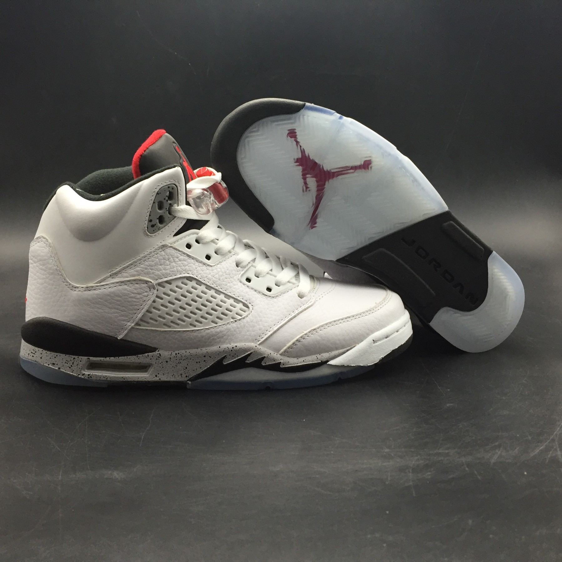 AIR JORDAN 5 RETRO "WHITE CEMENT" mens 136027-104