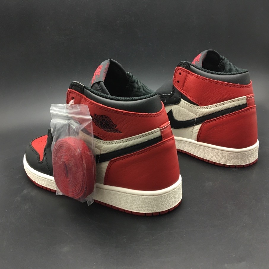 Air Jordan 1 Retro High OG Bred Toe 555088-610