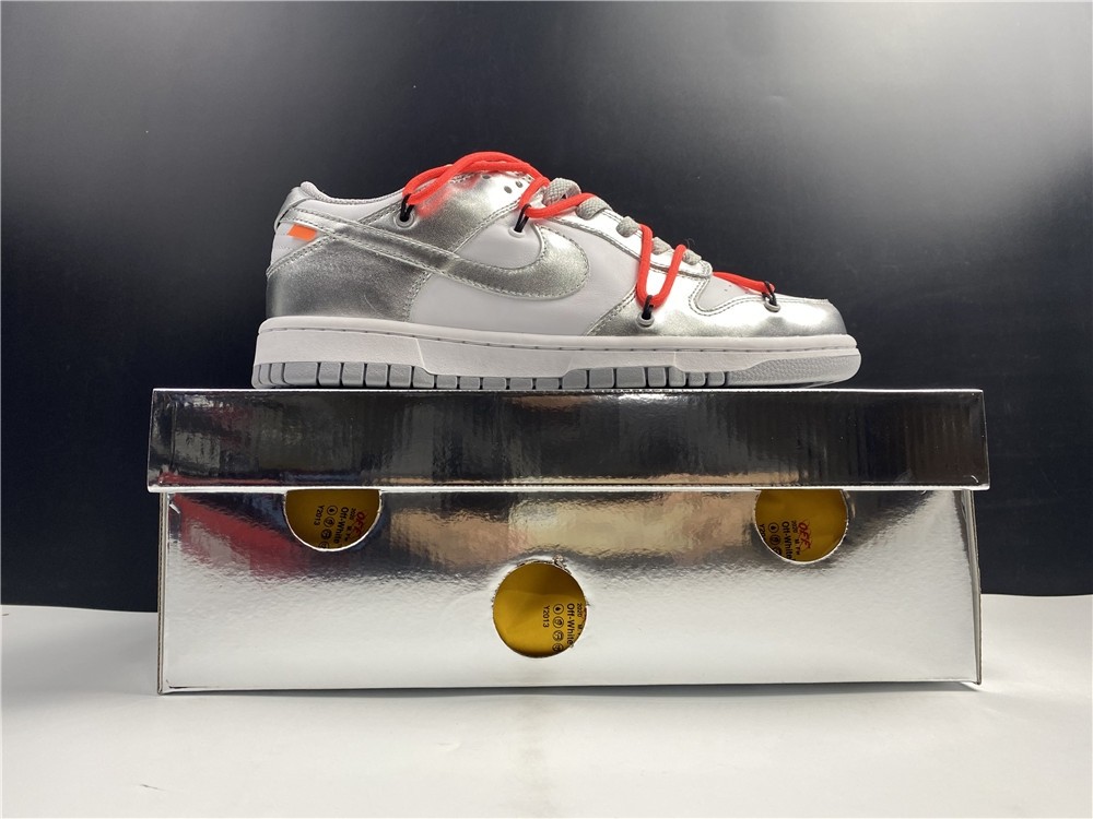 Off-White x Nike Dunk Low CT0856-800