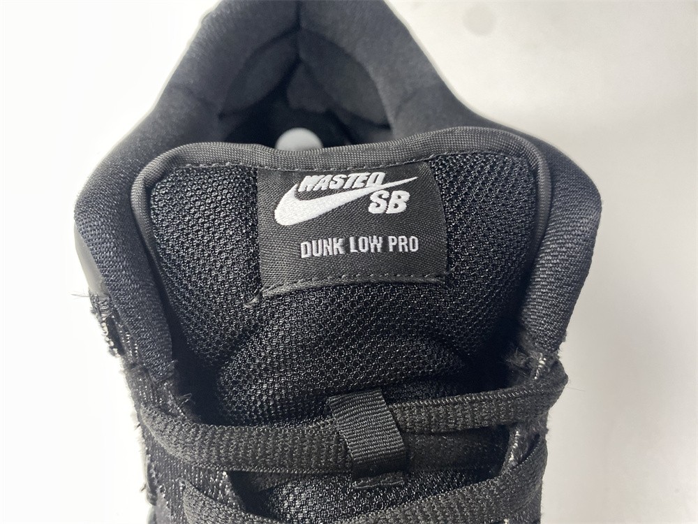 Wasted Youth x Nike Dunk SB Low “Black” DD8386-001