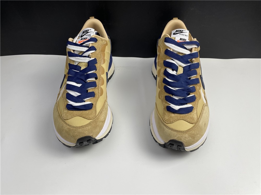 sacai x Nike VaporWaffle 3.0 Z DD1875-200