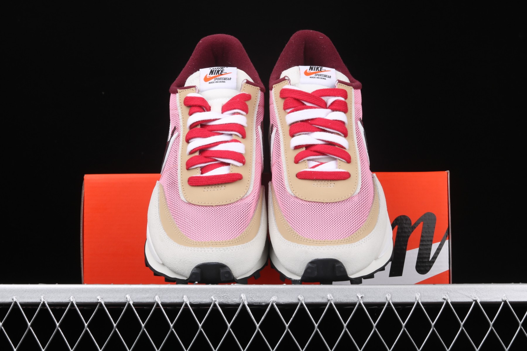 Sacai x Nike LDV Waffle pink BV0073-500