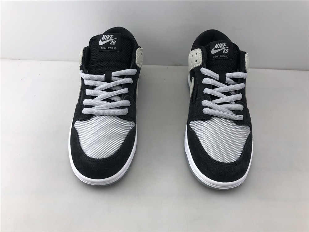 Nike SB ZOOM DUNK LOW PRO 854866-001