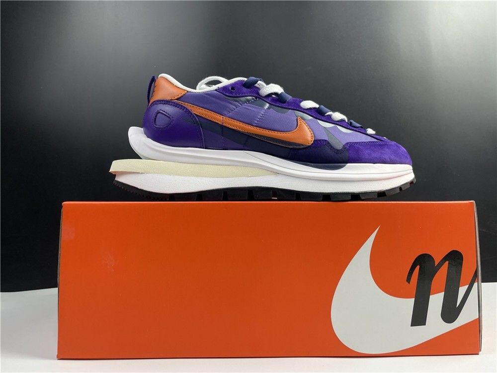 sacai x Nike VaporWaffle 3.0 P DD1875-500