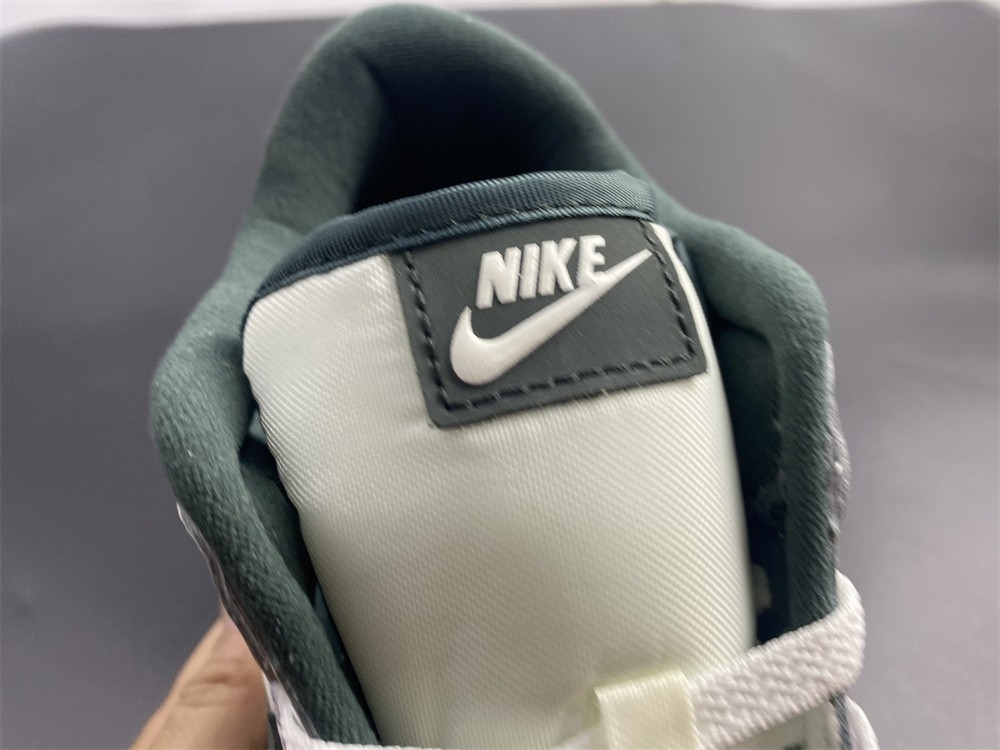 Nike Dunk Low SE Sail Multi-Camo - DH0957-100