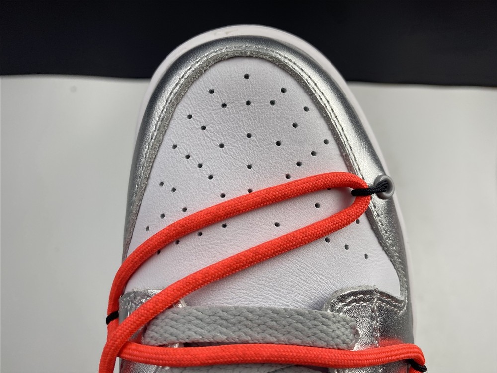 Off-White x Nike Dunk Low CT0856-800