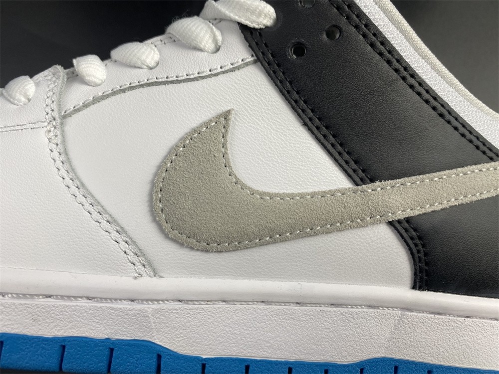 Nike SB Dunk Low Laser Blue BQ6817-101
