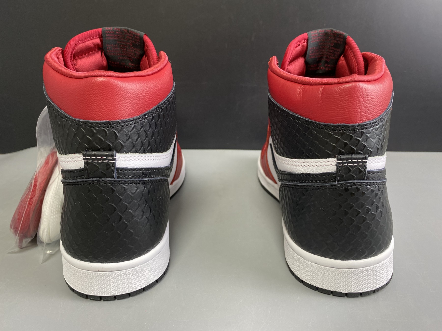 AIR JORDAN 1 HIGH OG “SATIN SNAKE” CD0461-601