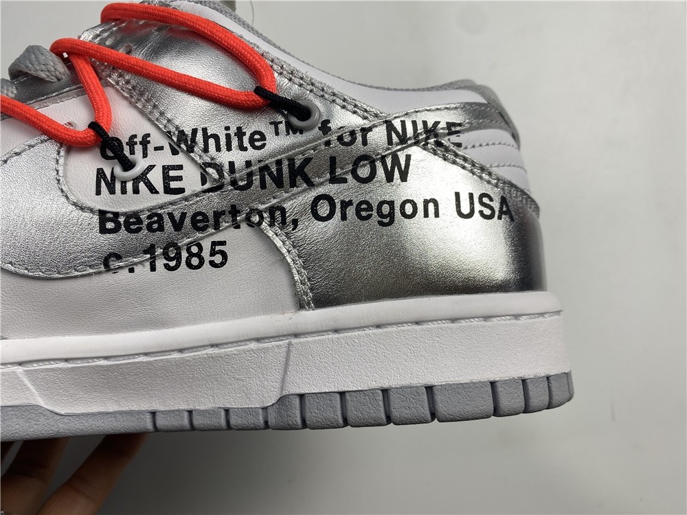 Off-White x Nike Dunk Low CT0856-800
