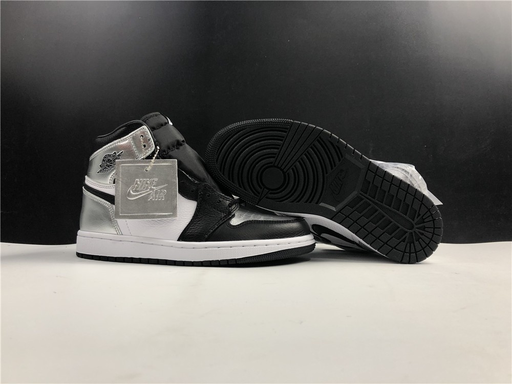 Air Jordan 1 High OG WMNS “Silver Toe” CD0461-001