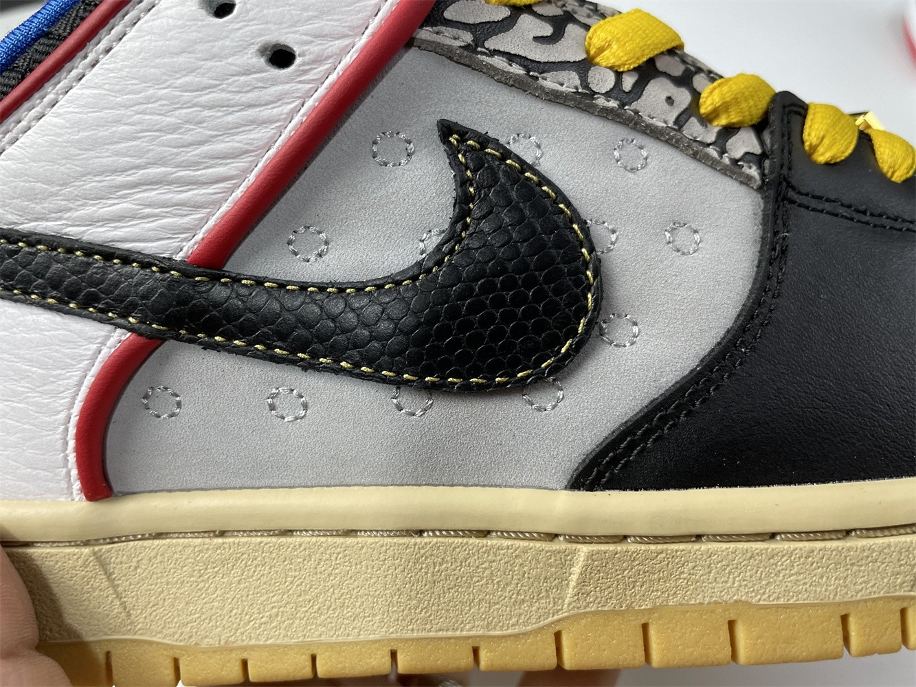 Nike SB Dunk Low”Snkrs" Dunk CZ2239-600