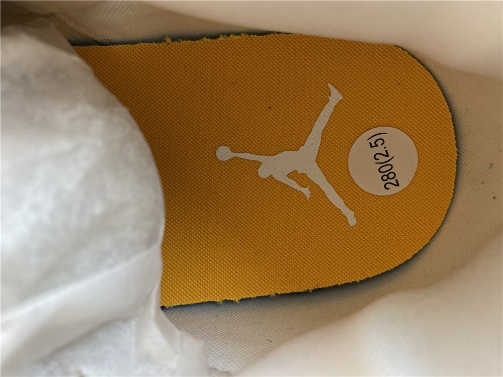 Air Jordan 3 WMNS “Laser Orange” CK9246-108