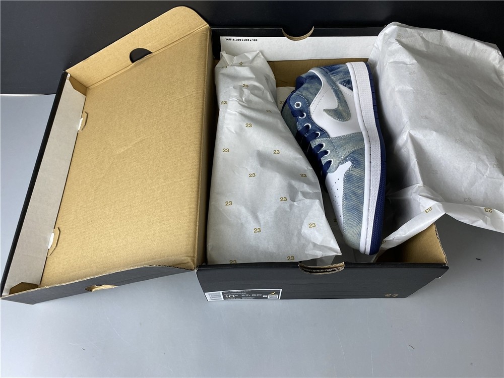 Air Jordan 1 Low CZ8455-100