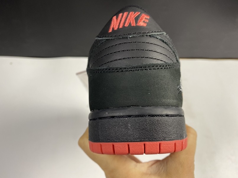 NIKE SB DUNK LOW TRD QS 883232-008