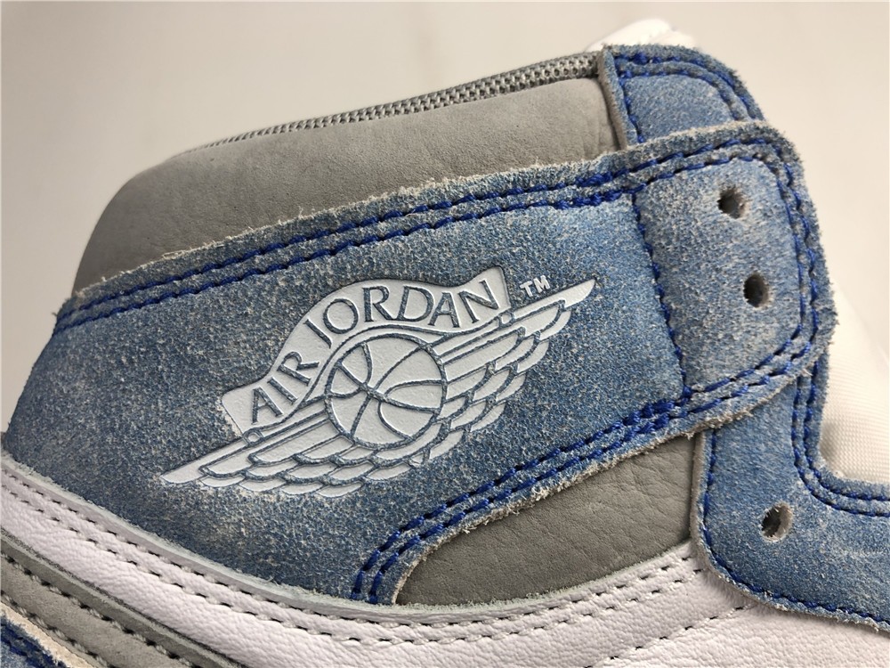 Air Jordan 1 ”Hype Royal“ 555088-402