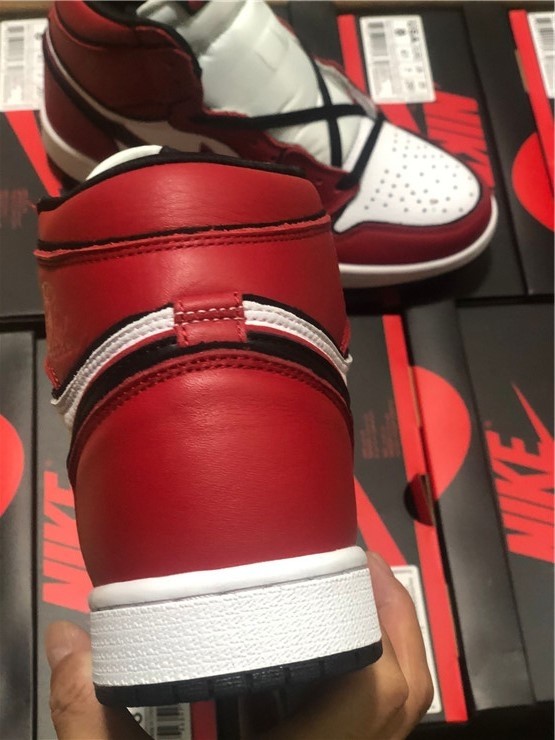Air Jordan 1 Bloodline 2.0 555088-129