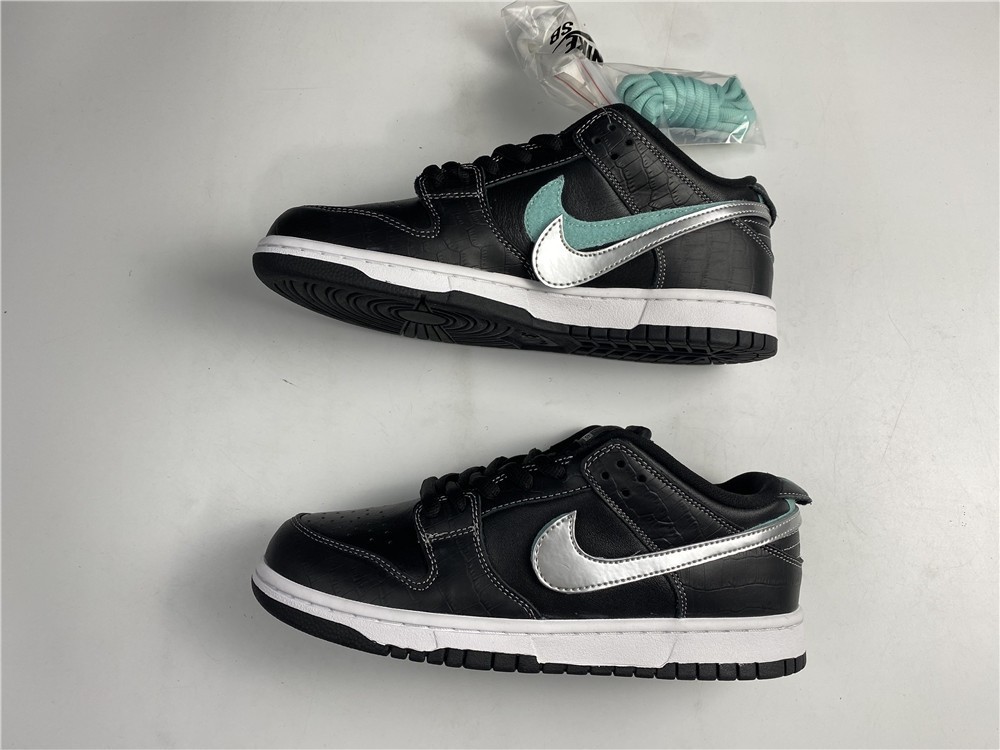 Nike SB Dunk Low BV1310-001