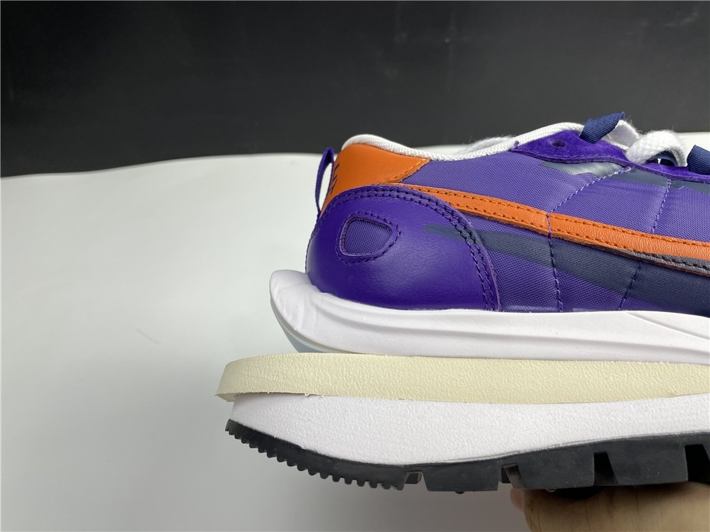 sacai x Nike VaporWaffle 3.0 P DD1875-500