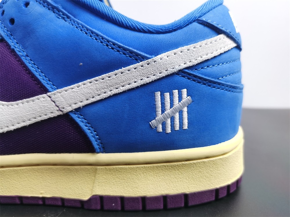 Undefeated Nike Dunk Low Dunk vs AF1 DH6508-400