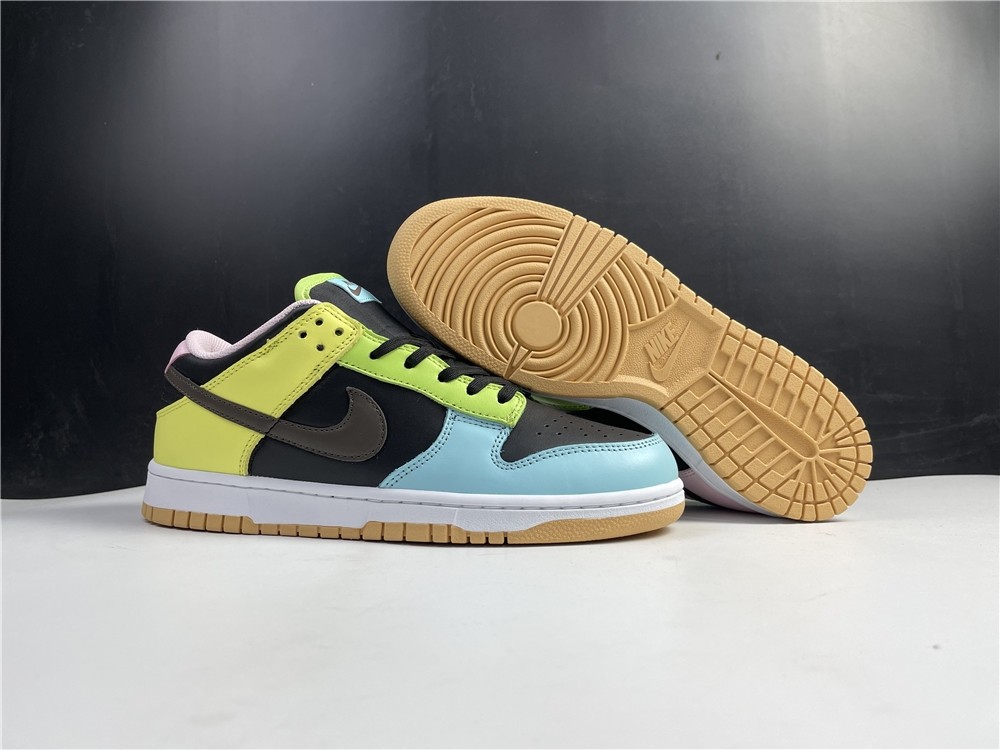 Nike Dunk Low SE “Free 99” DH0952-001