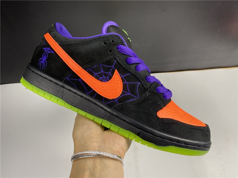 Nike SB Dunk Low “Night of Mischief” BQ6817-006