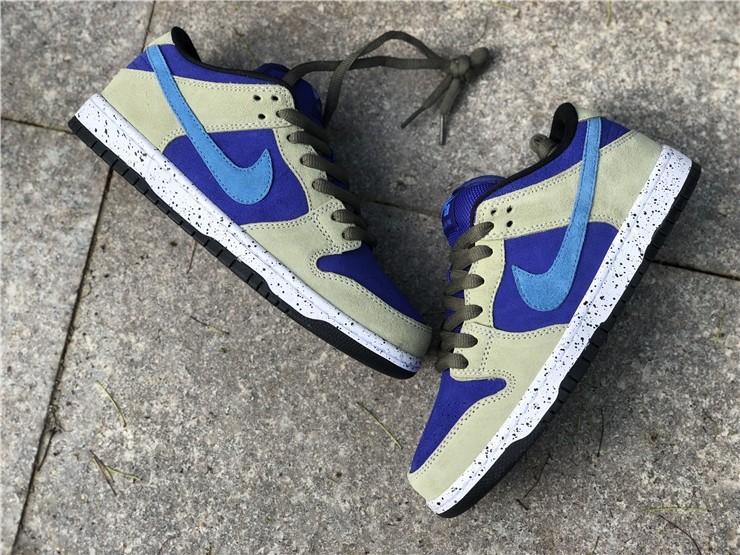 Nike SB Dunk Low “Celadon” BQ6817-301