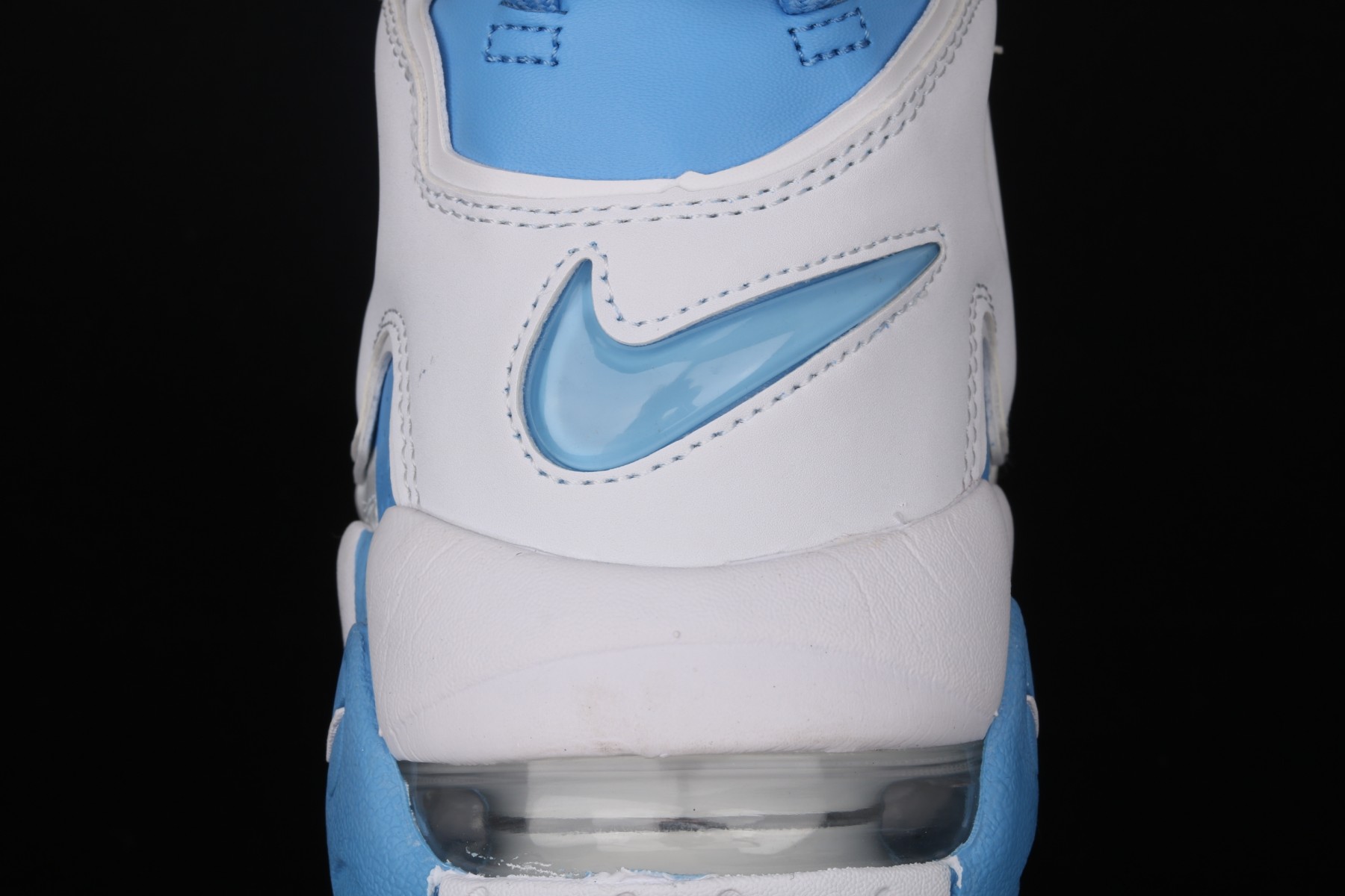 Nike Air More Uptempo “University Blue”  921948-401