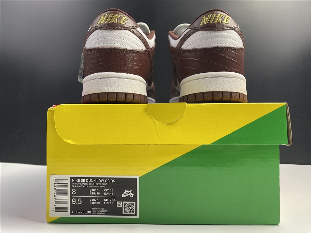 S*p*e x Nike SB Dunk Low DH3228-100