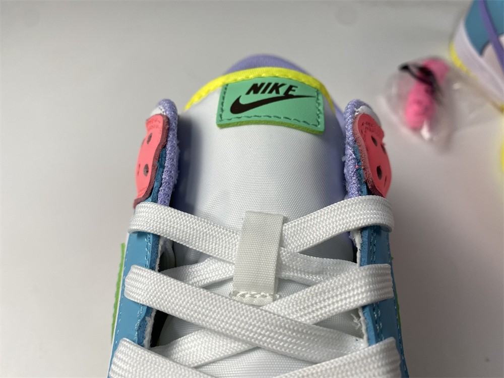 Nike Dunk Low SE Easter DD1872-100