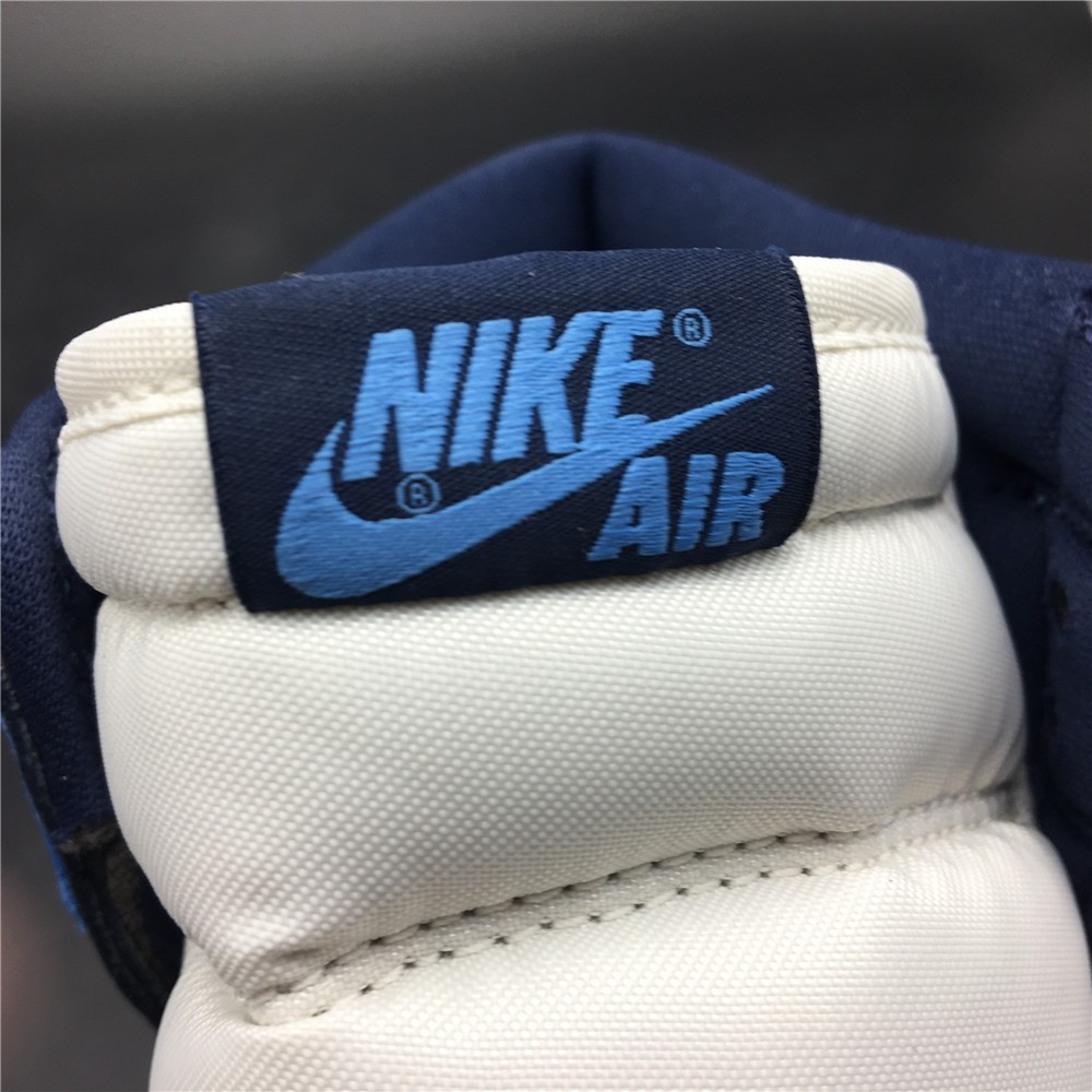 Air Jordan 1 Obsidian University Blue 555088-140