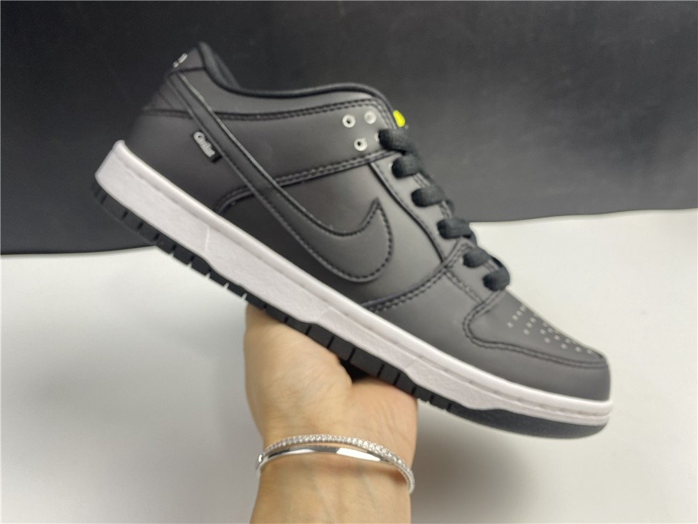 Civilist x Nike SB Dunk Low CZ5123-001