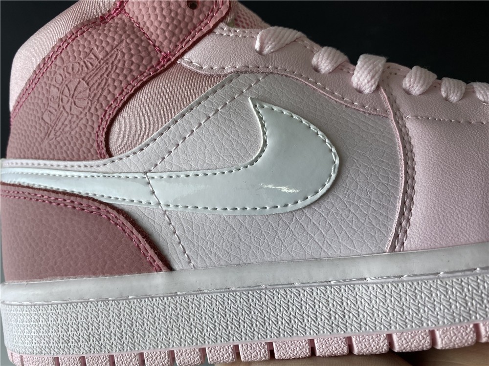 Air Jordan 1 Mid WMNS “Digital Pink” CW5379-600