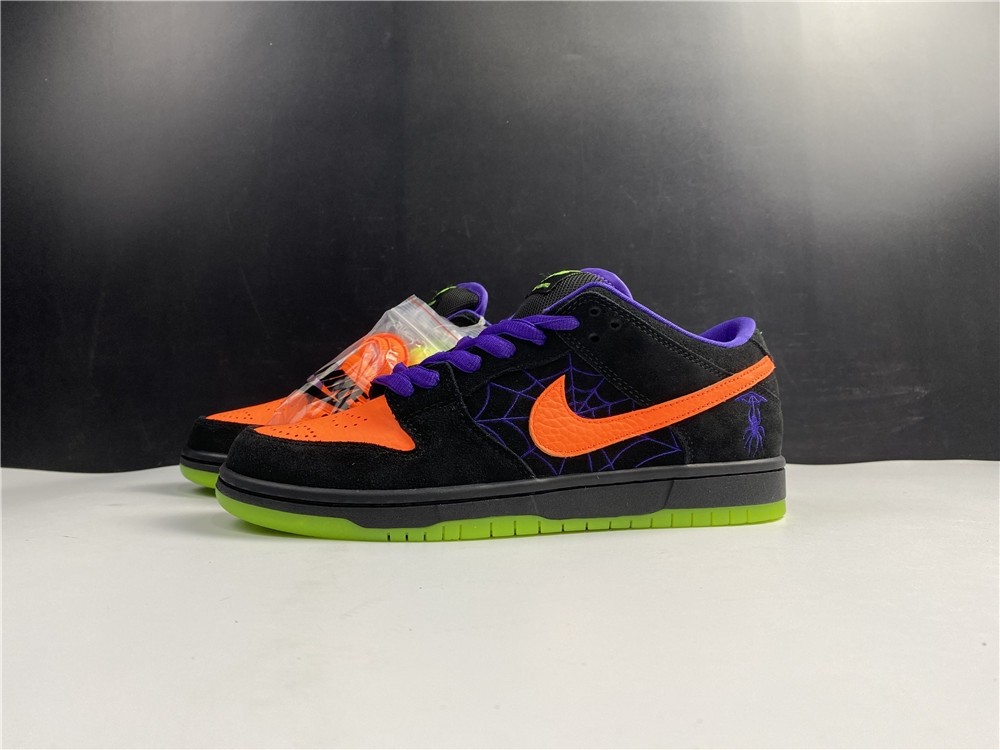 Nike SB Dunk Low “Night of Mischief” BQ6817-006
