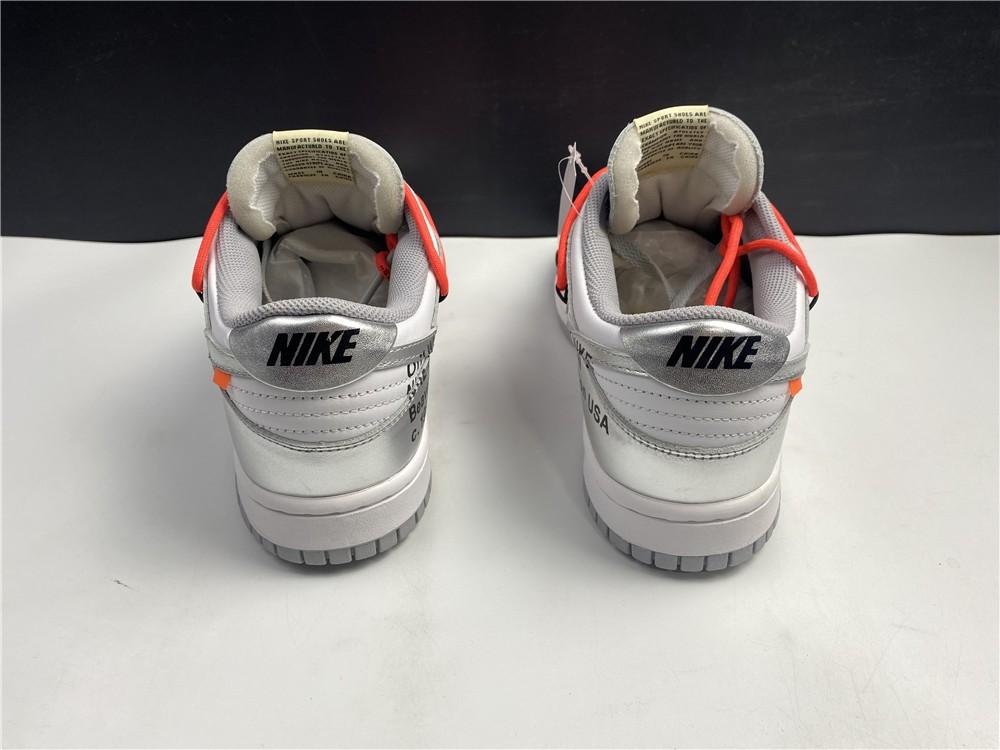 Off-White x Nike Dunk Low CT0856-800