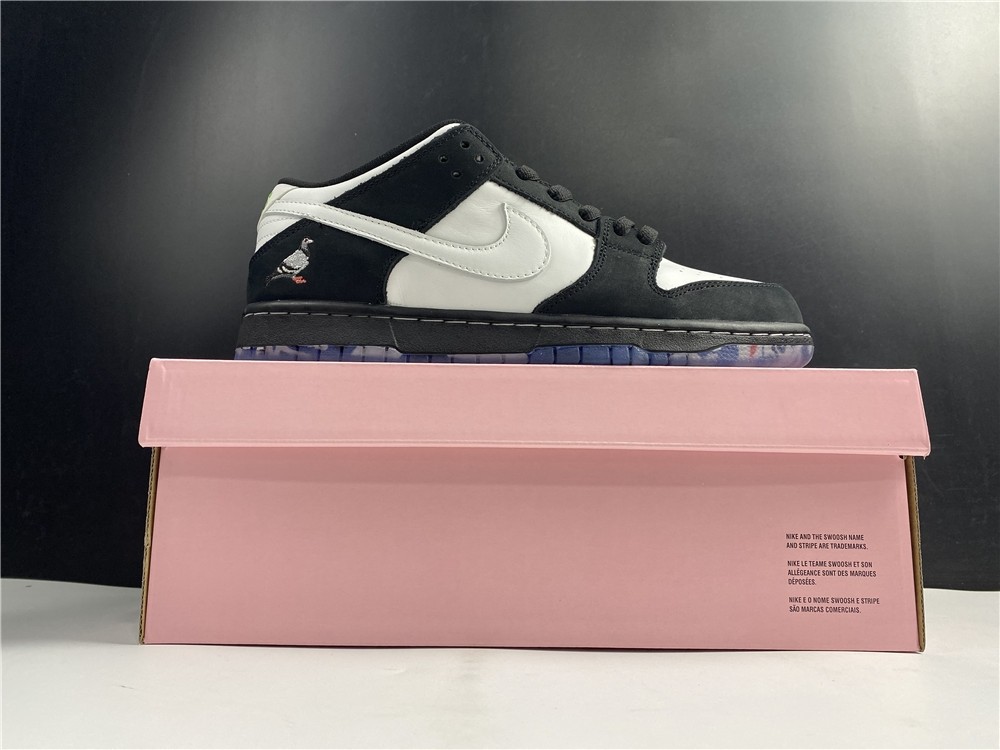 Nike SB Dunk Low Panda Pigeon BV1310-013
